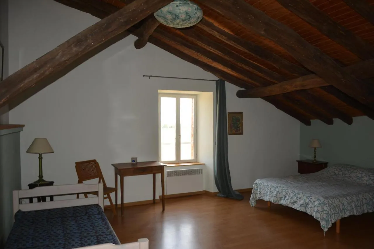 بيت ضيافة Chambres D'Hotes Les Pieds Dans L'Herbe Saint-Julien-Gaulene